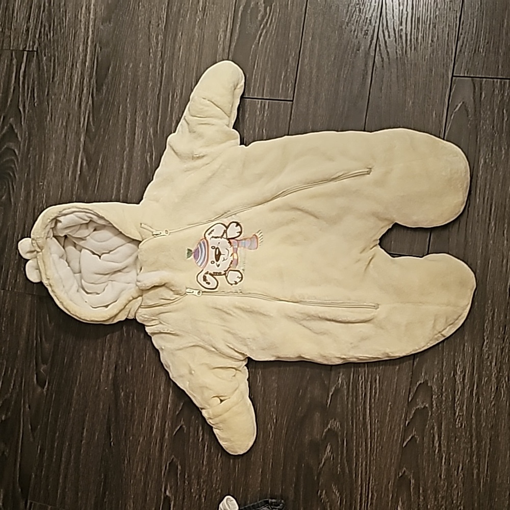 Winter onesie for 0-9 months. Teddy's choice colour cream